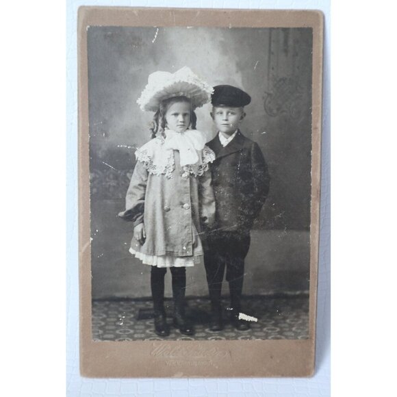 6 Victorian Photograph on Board Family Portrait Black White Picture Cabinet - Picture 4 of 6